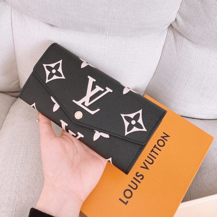 Alternative view of Louis Vuitton Sarah Wallet Black/Beigemonogram 7.5 Inches