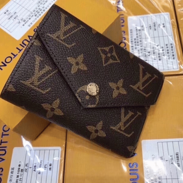 Alternative view of Louis Vuitton Victorine Wallet Monogram 4.7 Inches M62472