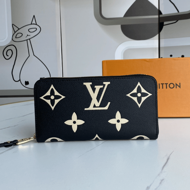 Alternative view of Louis Vuitton Zippy Wallet Bicolor Black/Beige 7.7 Inches