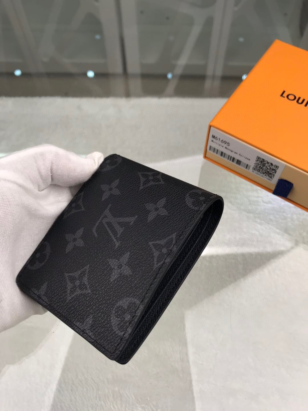 LV Eclipse Bifold Wallet - Image 7