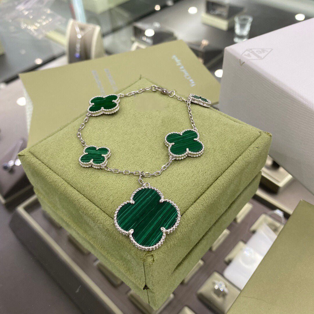 Van Cleef VA 5 Motifs Silver Malachite Bracelet - Image 4