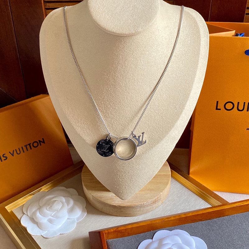 LV Silver Ring & Disc Necklace - Image 8