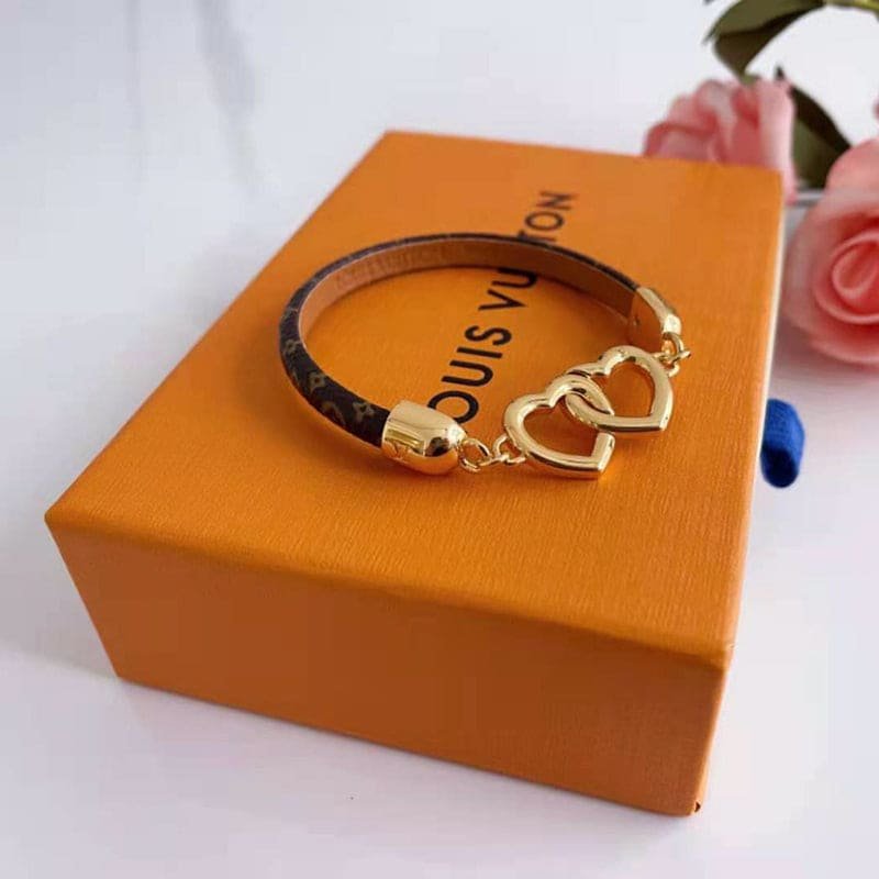 LV Vintage Leather Interlocking Heart Bracelet - Image 6