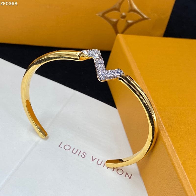 LV Diamond V Cuff Bracelet - Image 6