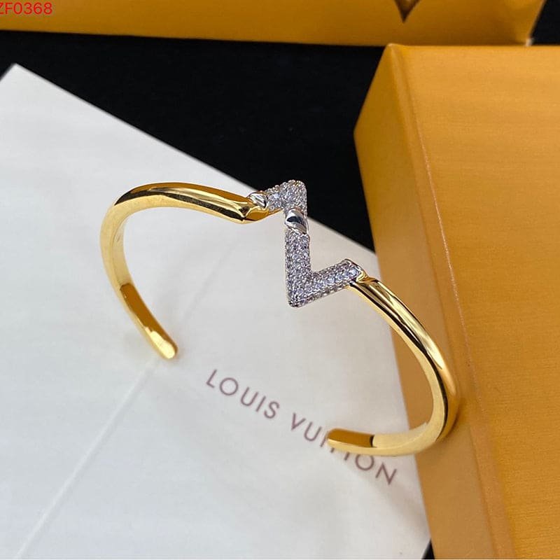 LV Diamond V Cuff Bracelet - Image 5