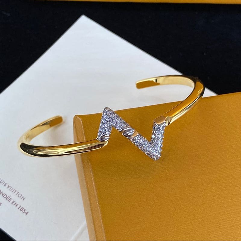 LV Diamond V Cuff Bracelet - Image 4