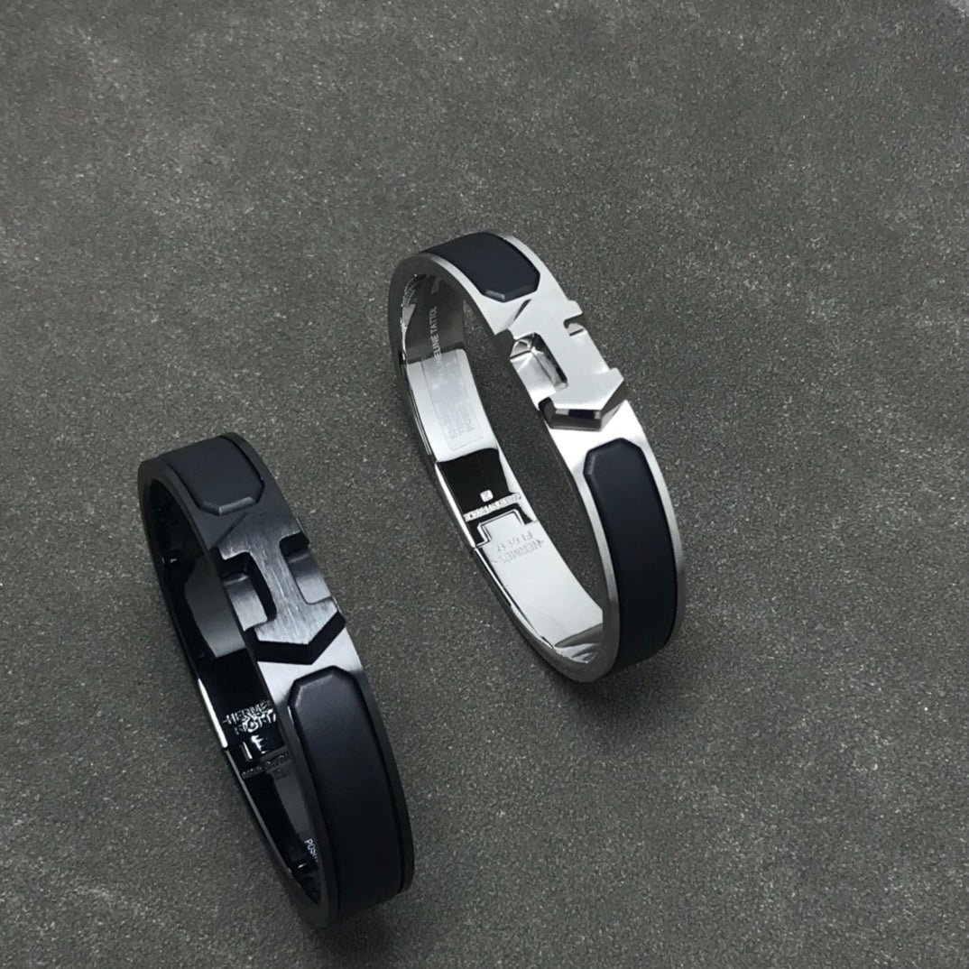 Hermès H-Action Black Leather Bangle - Image 3