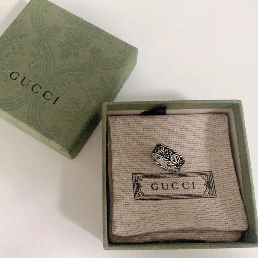 GUCCI Twisted Silver Flower GG Ring - Image 9
