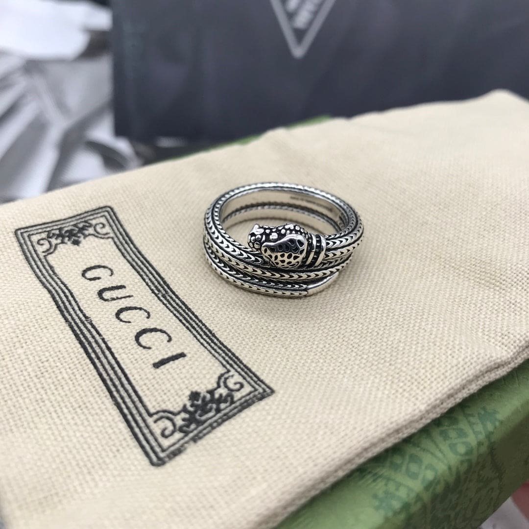GUCCI Vintage Scale Snake Silver Band Ring - Image 4