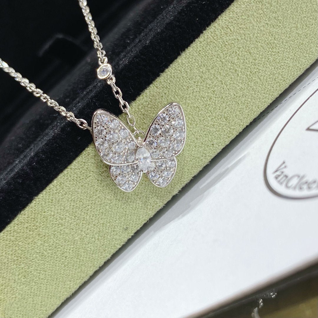 VCA Medium Butterfly Multi-Tone Diamond Necklace - Image 3