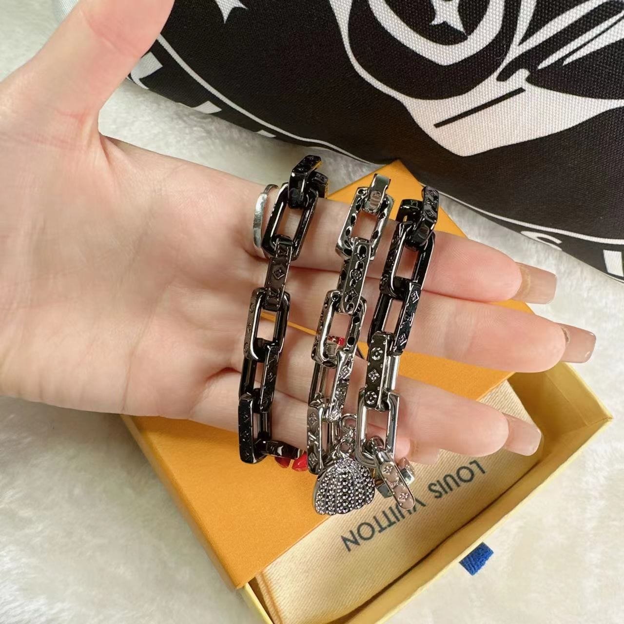 LV Multicolor Chain Bracelet - Image 5
