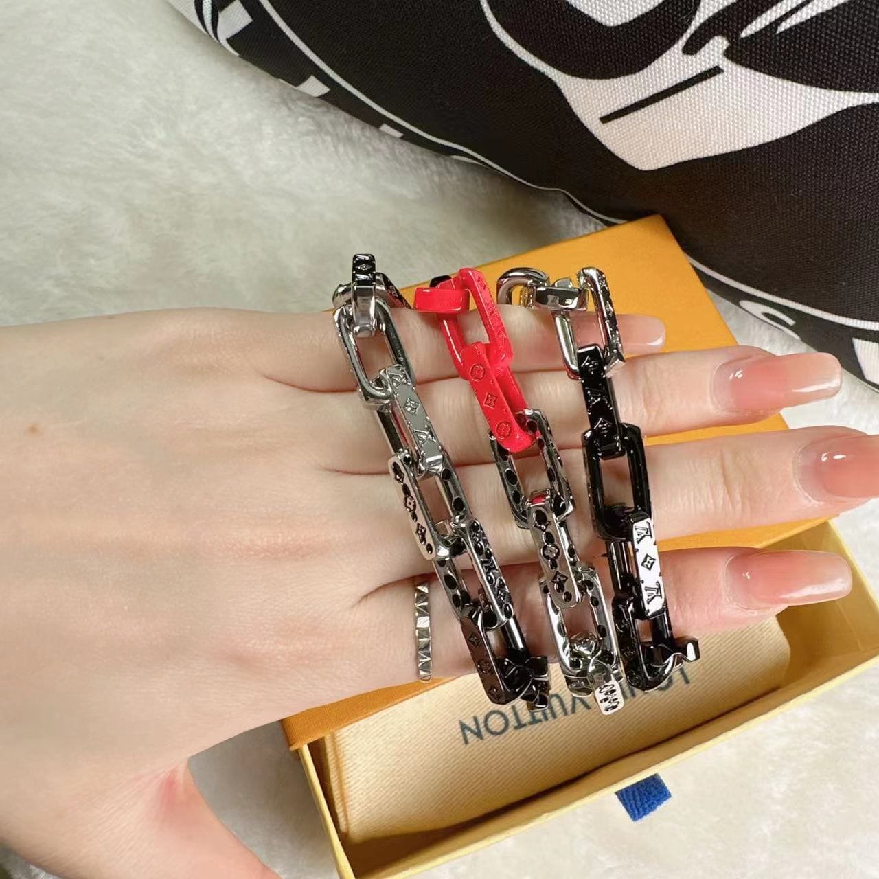 LV Multicolor Chain Bracelet - Image 6