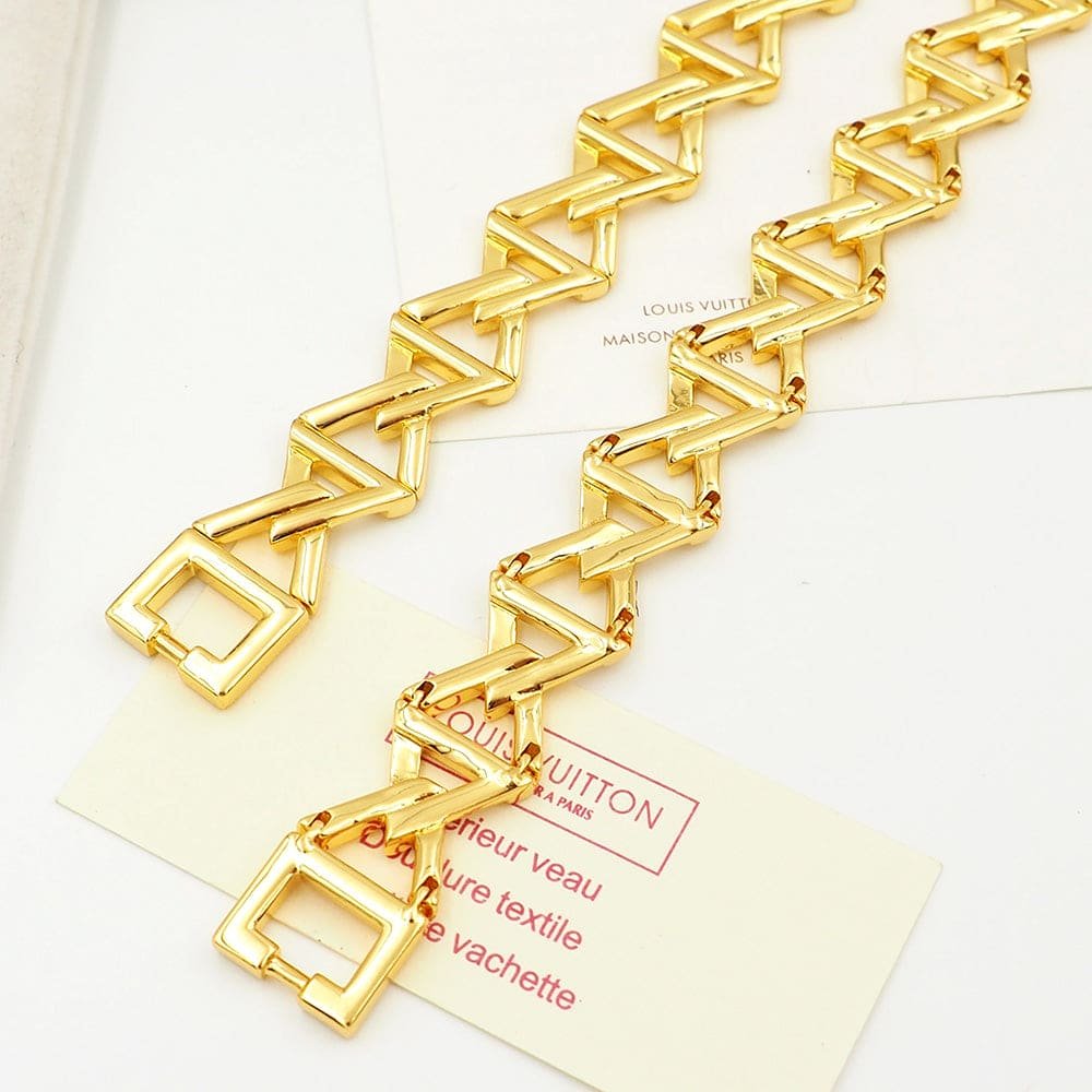 LV Gold Geometric Link Bracelet - Image 9