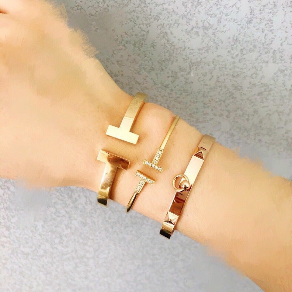 Hermès 18K Gold Polish Minimalist Bangle - Image 7