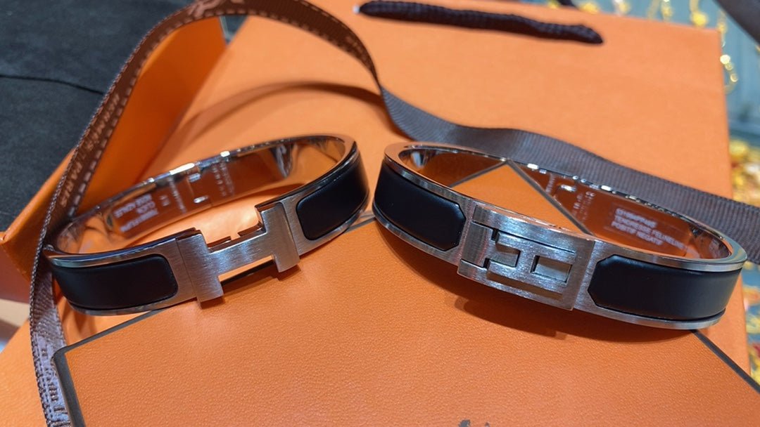 Hermès H-Action Black & Silver Plated Bangle - Image 5