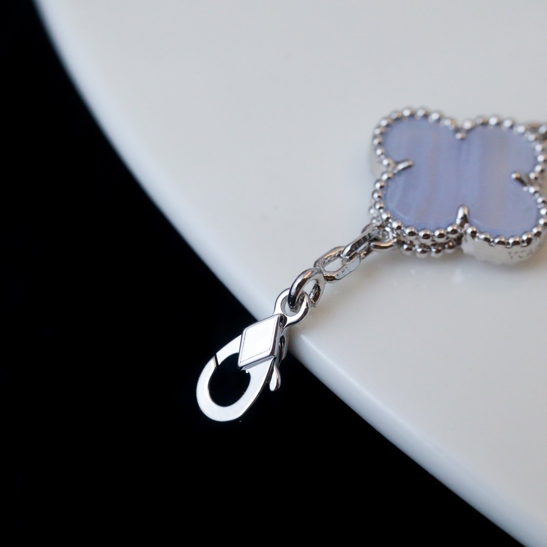 Van Cleef VA 5 Motifs Silver Chalcedony Bracelet - Image 8