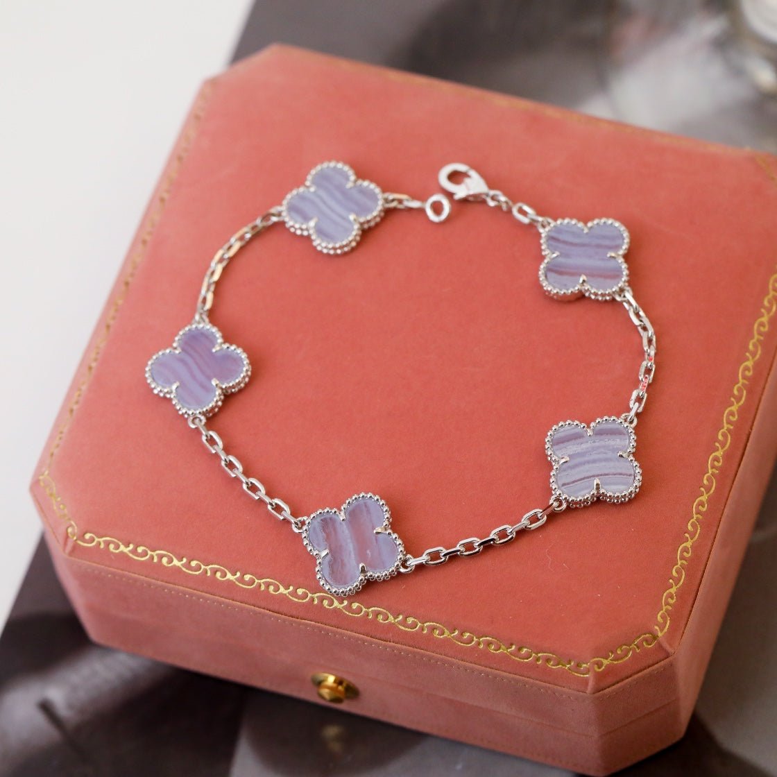 Van Cleef VA 5 Motifs Silver Chalcedony Bracelet - Image 9