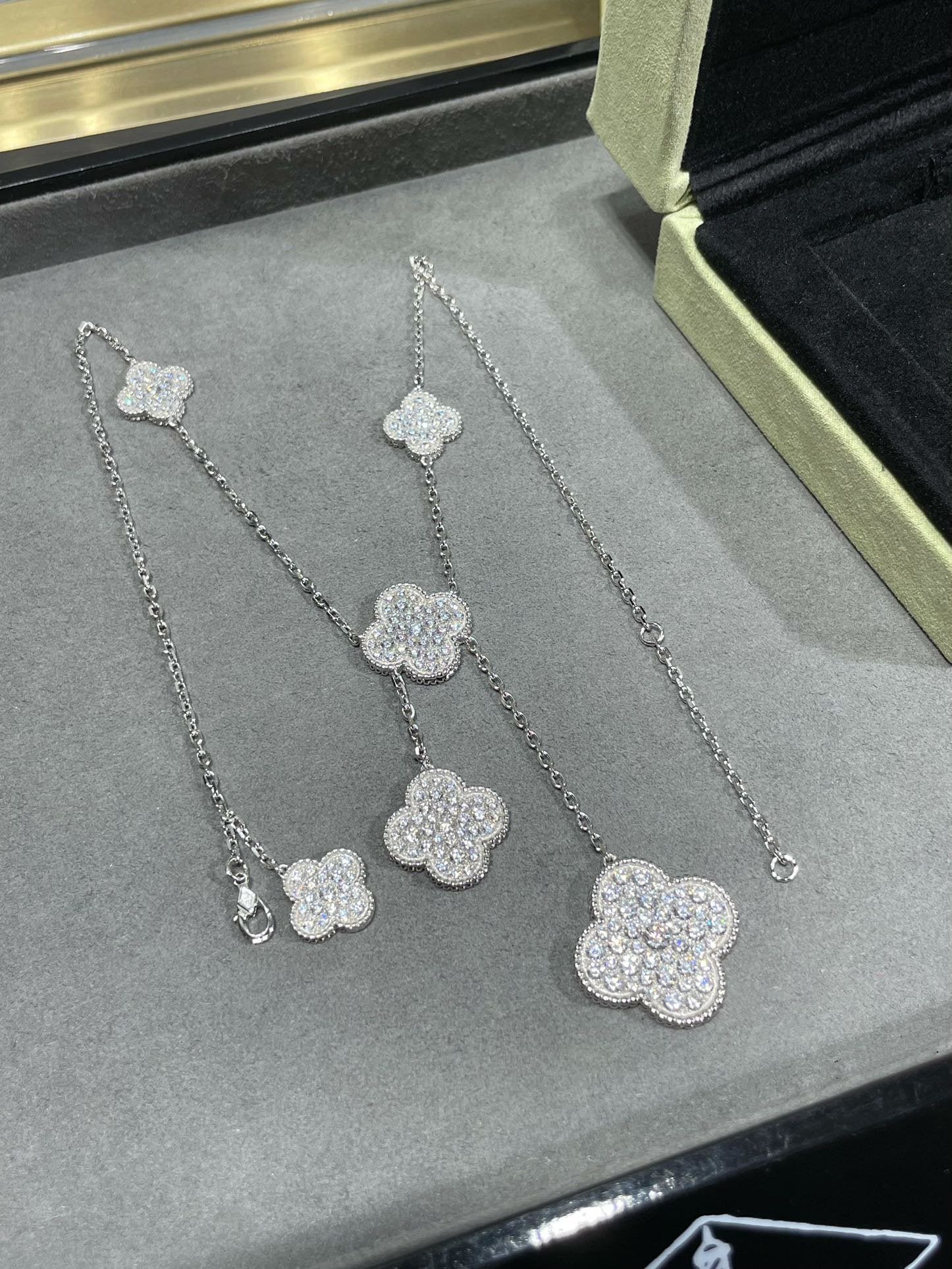 VCA Clover 6 Motif Diamond Paved Necklace - Image 4