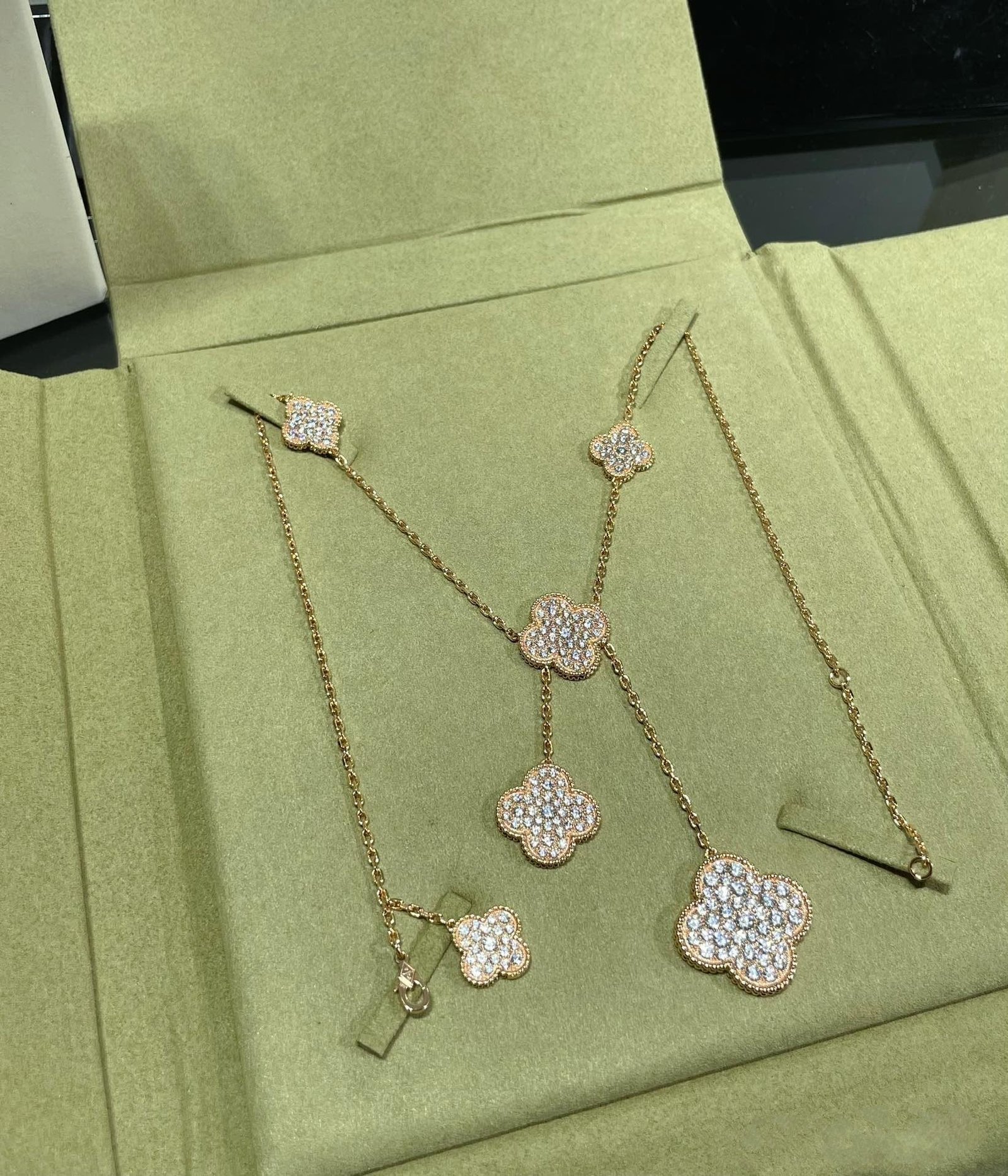 VCA Clover 6 Motif Diamond Paved Necklace - Image 7