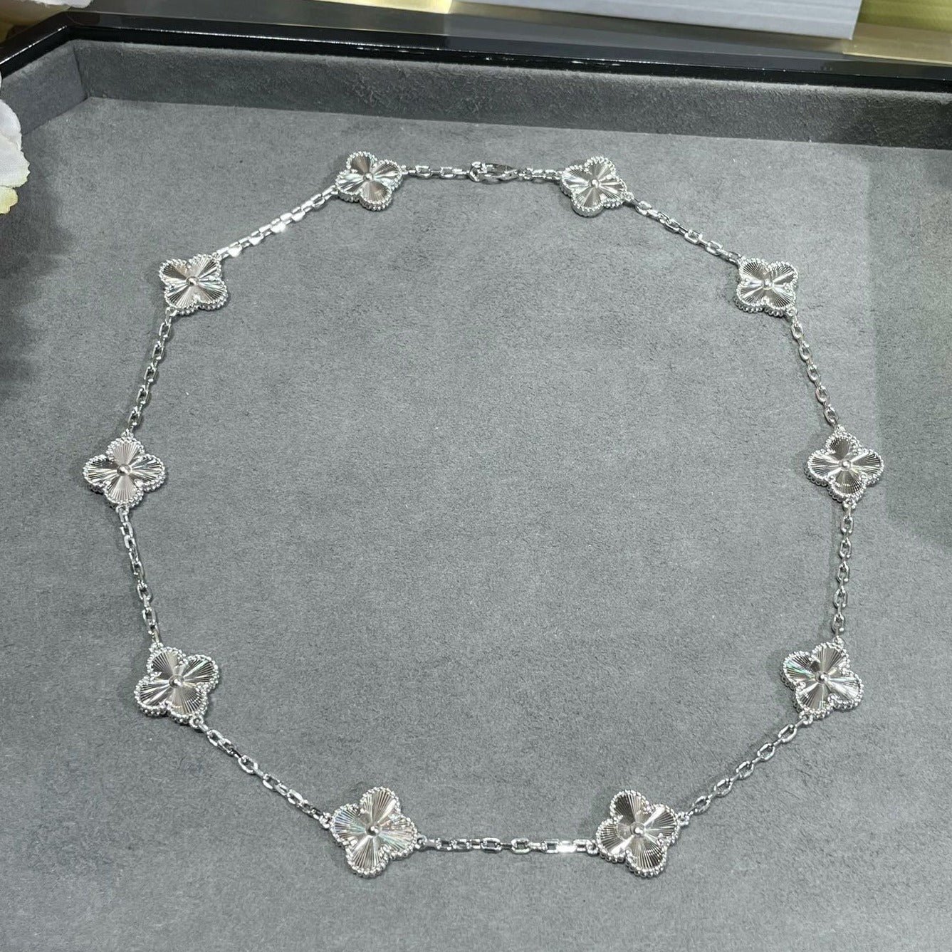 VCA Clover 10 Motifs All Silver Plain Necklace