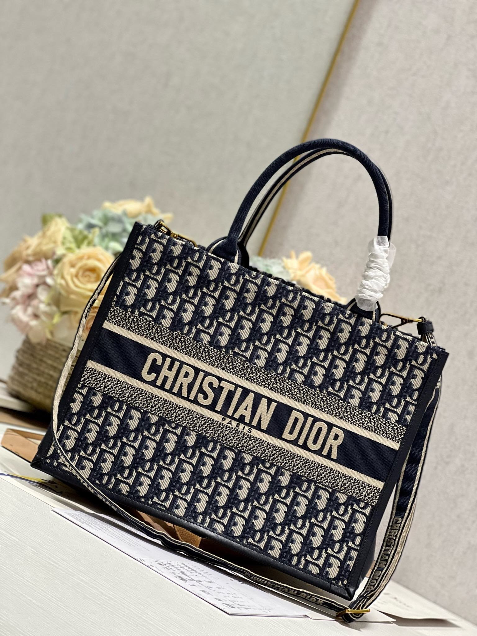 Dior Medium Book Tote Blue Hand Bag - Image 2