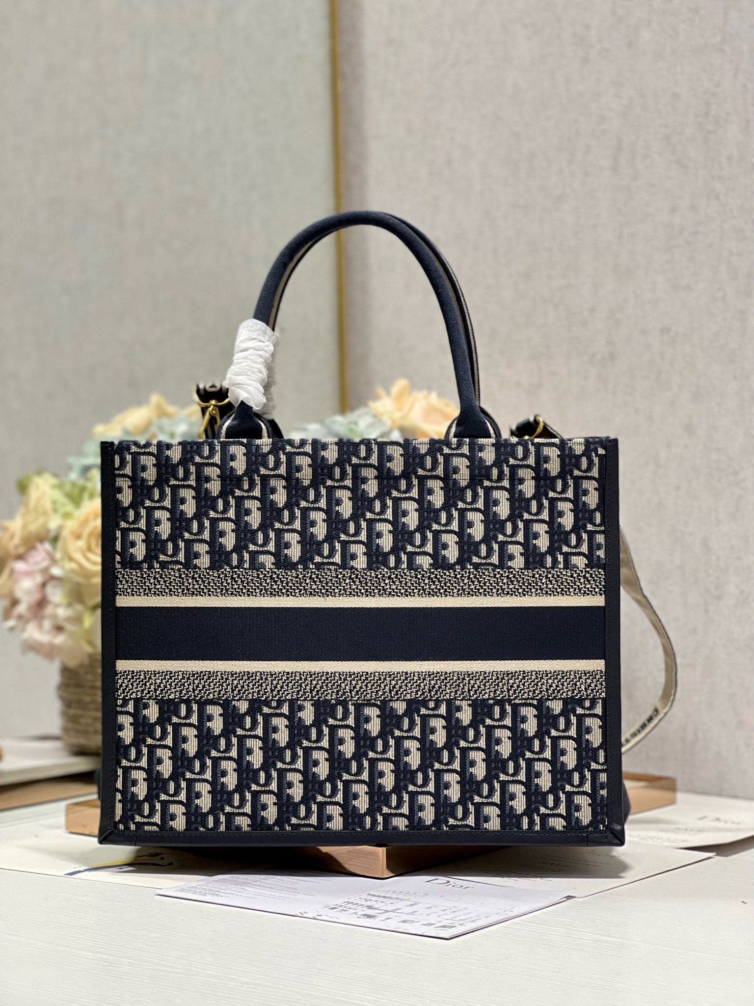 Dior Medium Book Tote Blue Hand Bag - Image 5