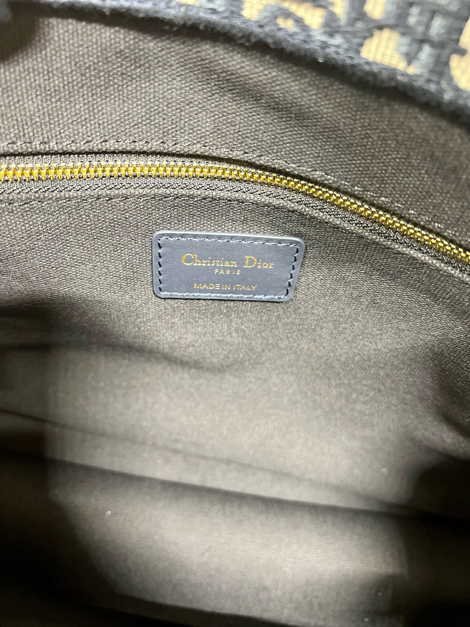 Dior Medium Book Tote Blue Hand Bag - Image 9