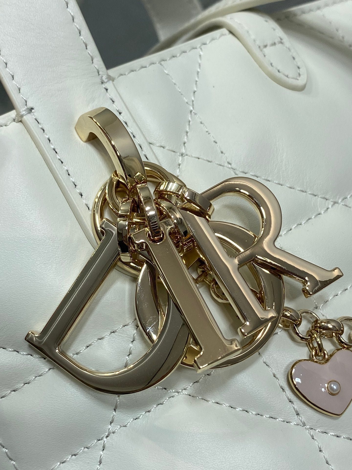 Dior Toujours Vertical Bag White Lambskin with Lucky - Image 5