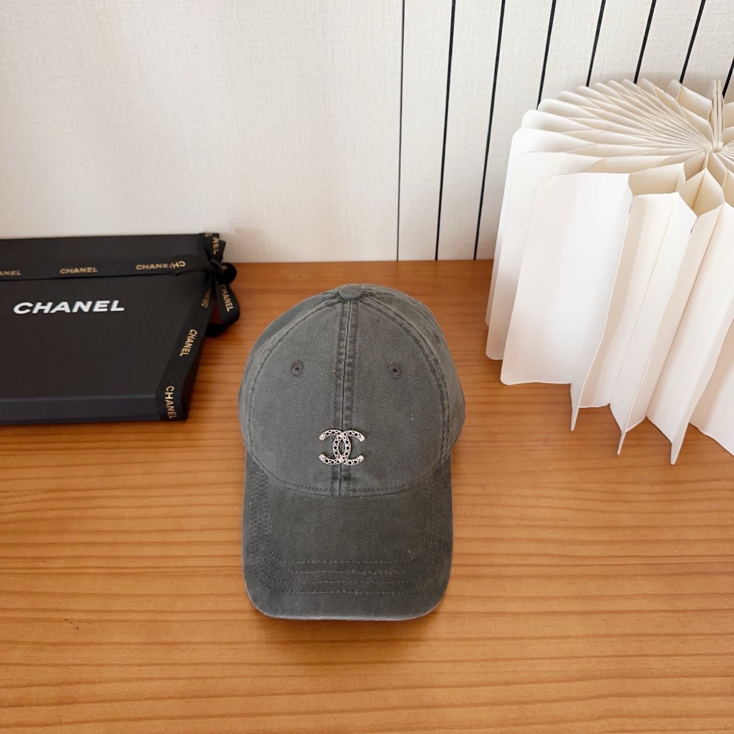 Chanel New Baseball Cap Grey in Cotton 960123 - Image 4