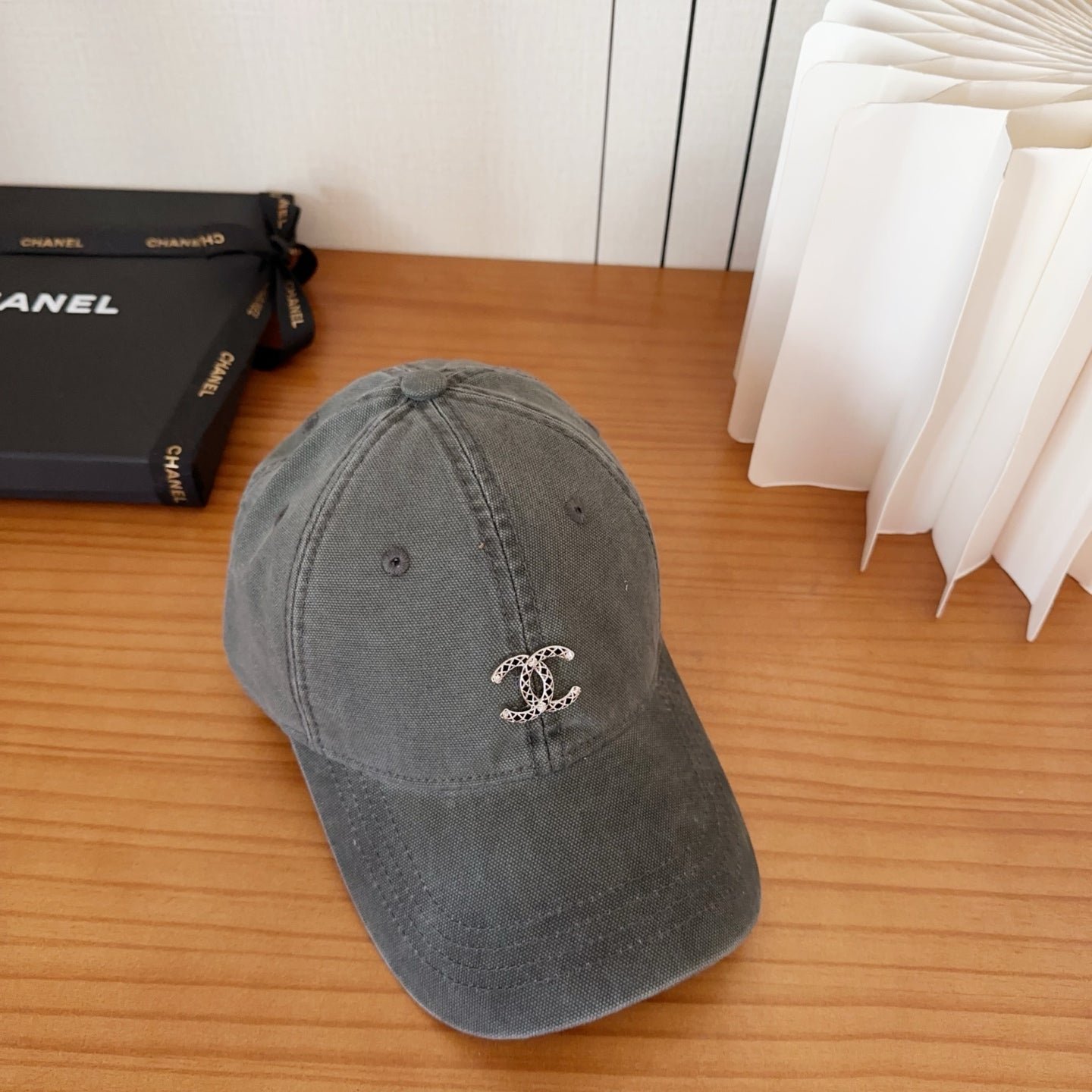Chanel New Baseball Cap Grey in Cotton 960123 - Image 7