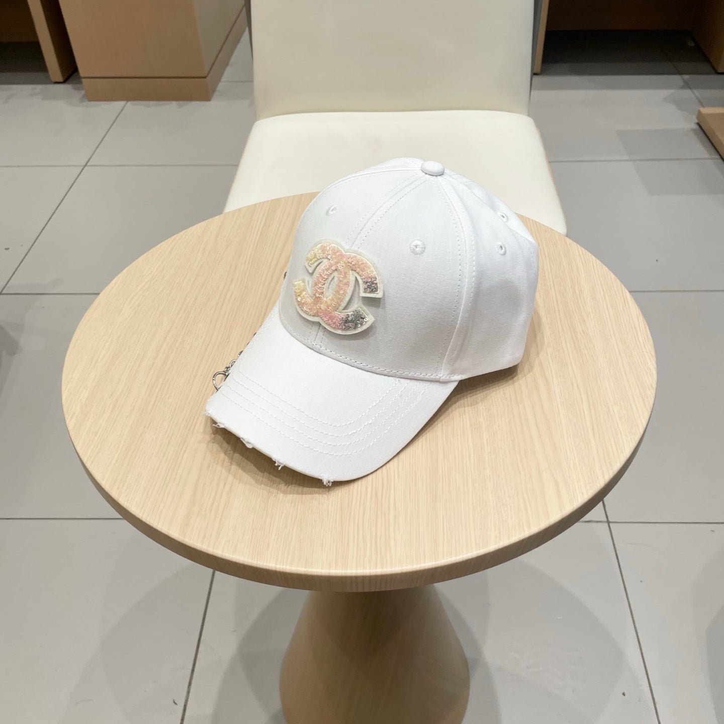 Alternative view of Chanel Baseball Cap with Chain White in Cloth 192198