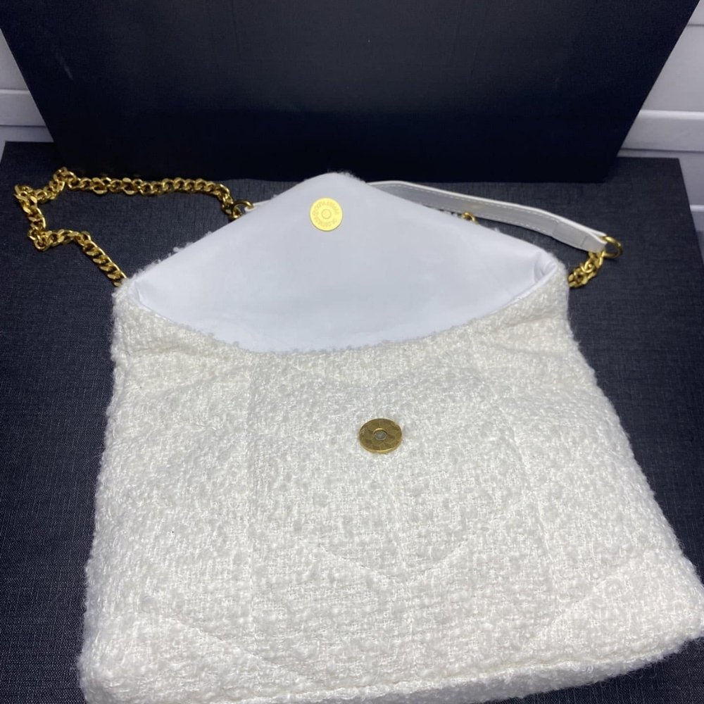 Saint Laurent Small Loulou Boucle Bag White 23Cm - Image 7