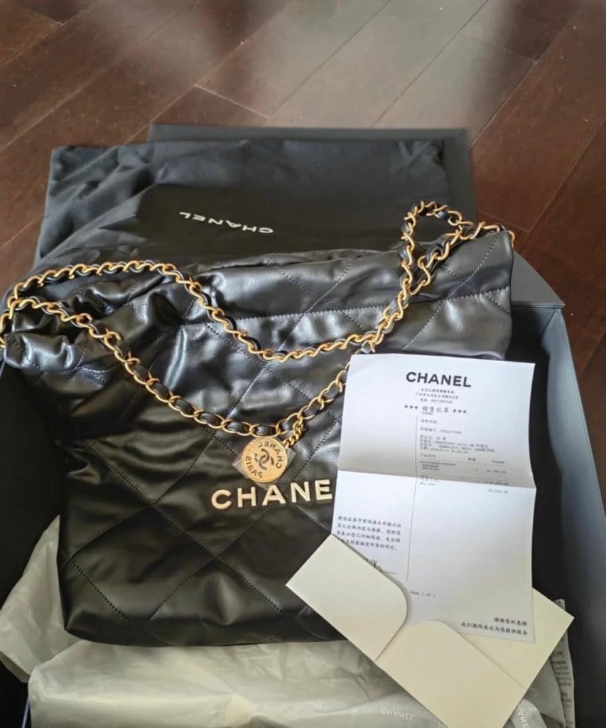Chanel 22 Small Calfskin Handbag (Black) - Image 9
