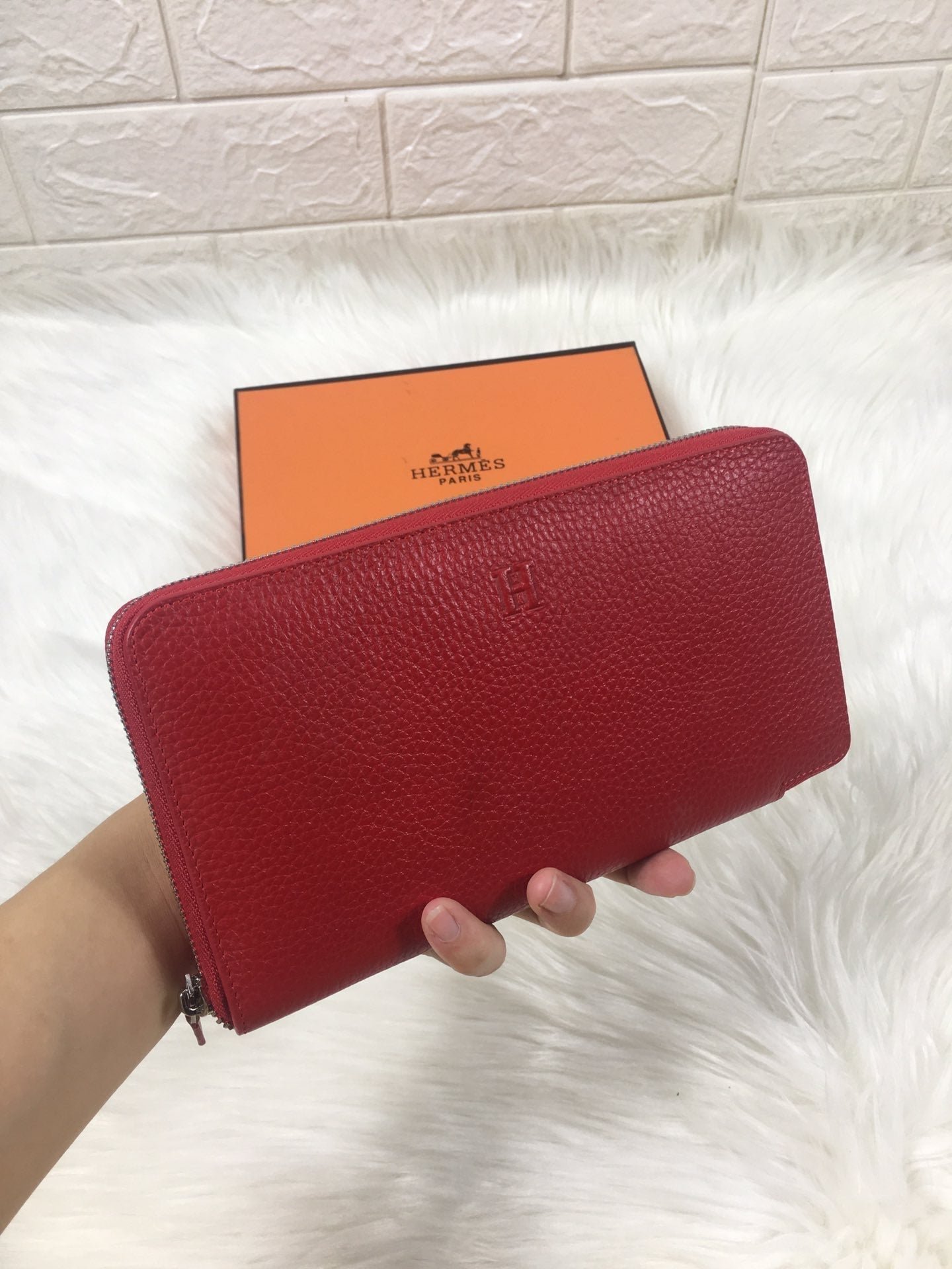 Alternative view of HERMES SILK'IN CLASSIC WALLET 20 APPLE GRAINED CALFSKIN