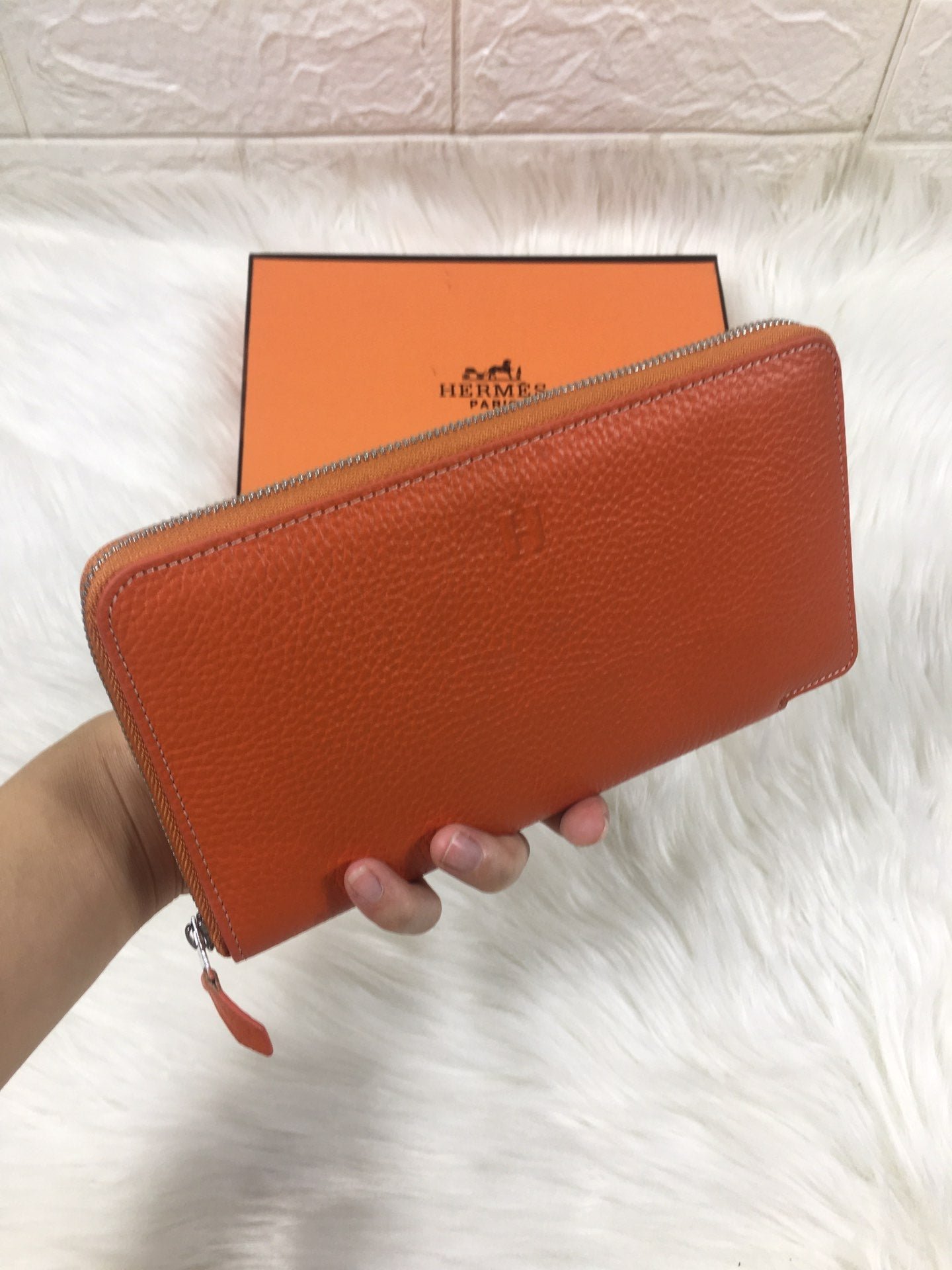 Alternative view of HERMES SILK'IN CLASSIC WALLET 20 ORANGE GRAINED CALFSKIN
