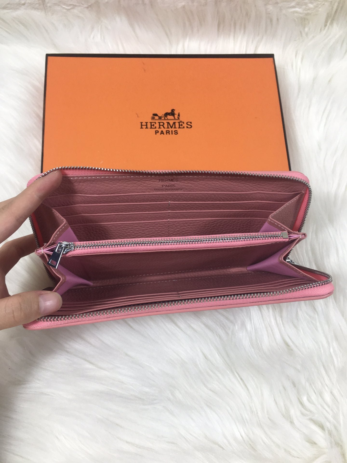 HERMES SILK'IN CLASSIC WALLET 20 LIGHT PINK GRAINED CALFSKIN - Image 3