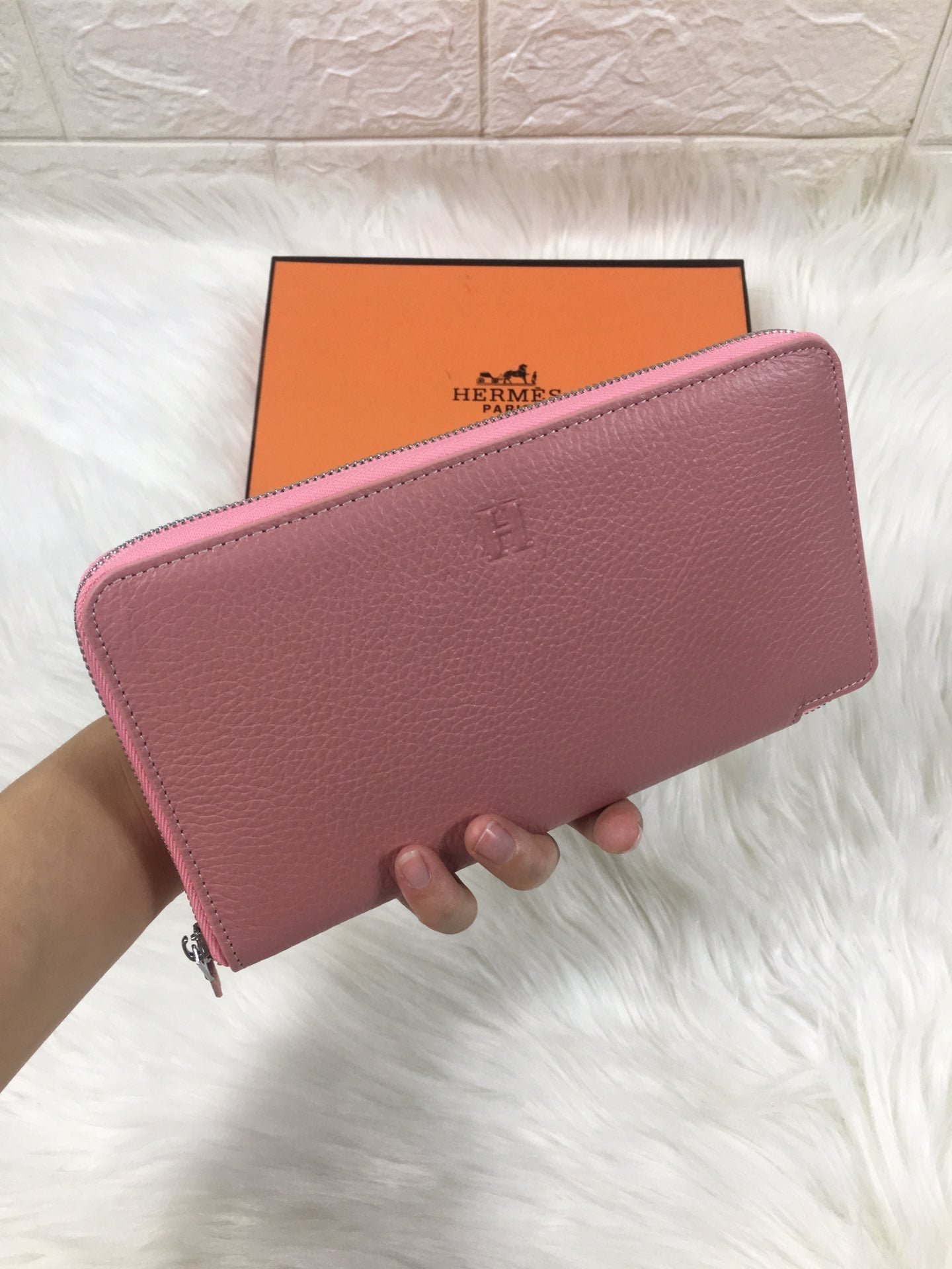 Alternative view of HERMES SILK'IN CLASSIC WALLET 20 LIGHT PINK GRAINED CALFSKIN
