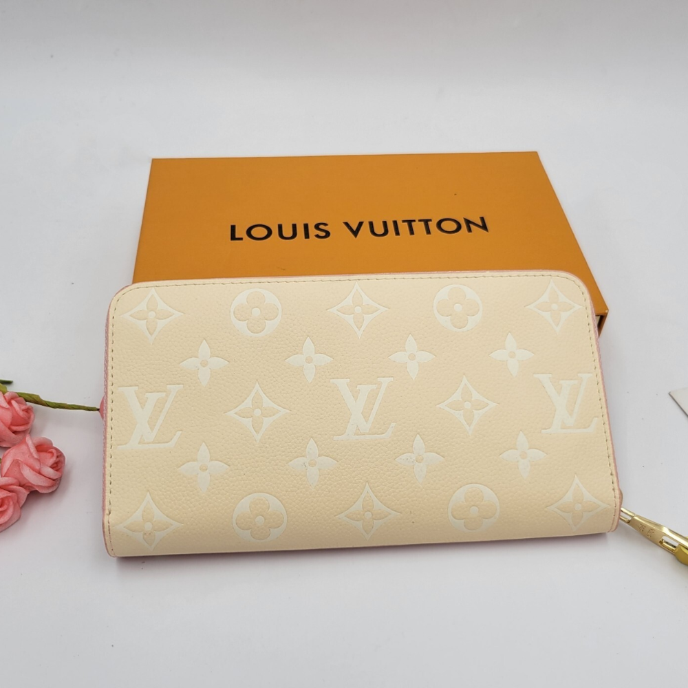 Alternative view of Louis Vuitton Zippy Wallet Giant Monogram Crème M81279 7.5 Inches