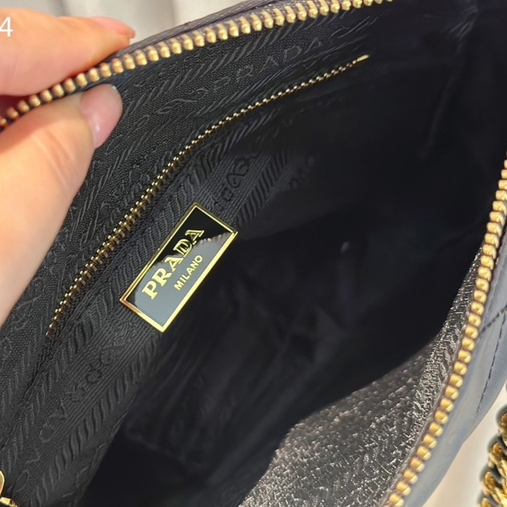 Prada Re-Edition 1995 Re-Nylon Tote Bag - Image 4