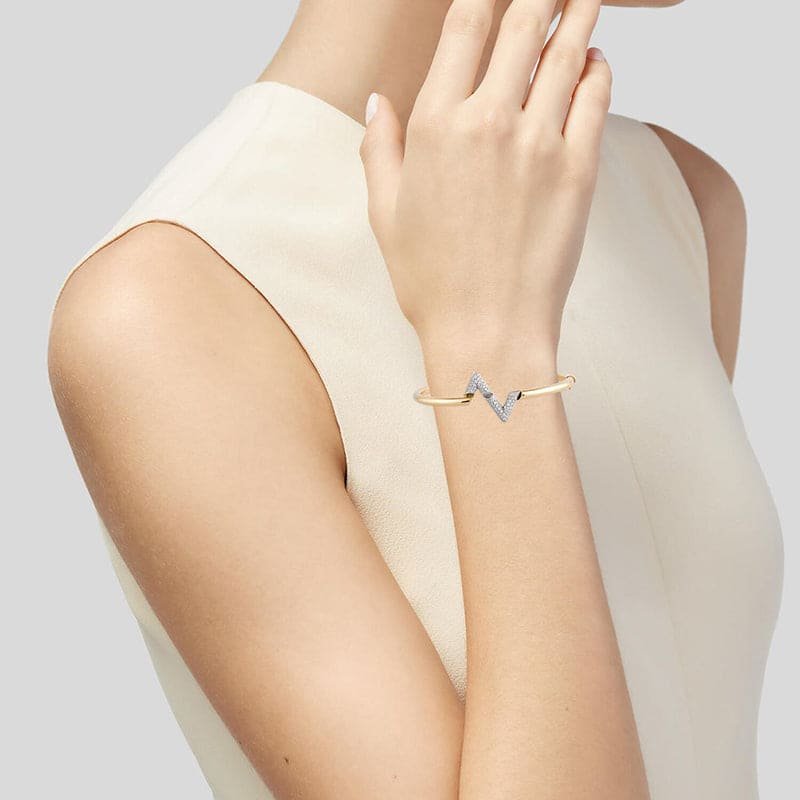 LV Diamond V Cuff Bracelet - Image 3