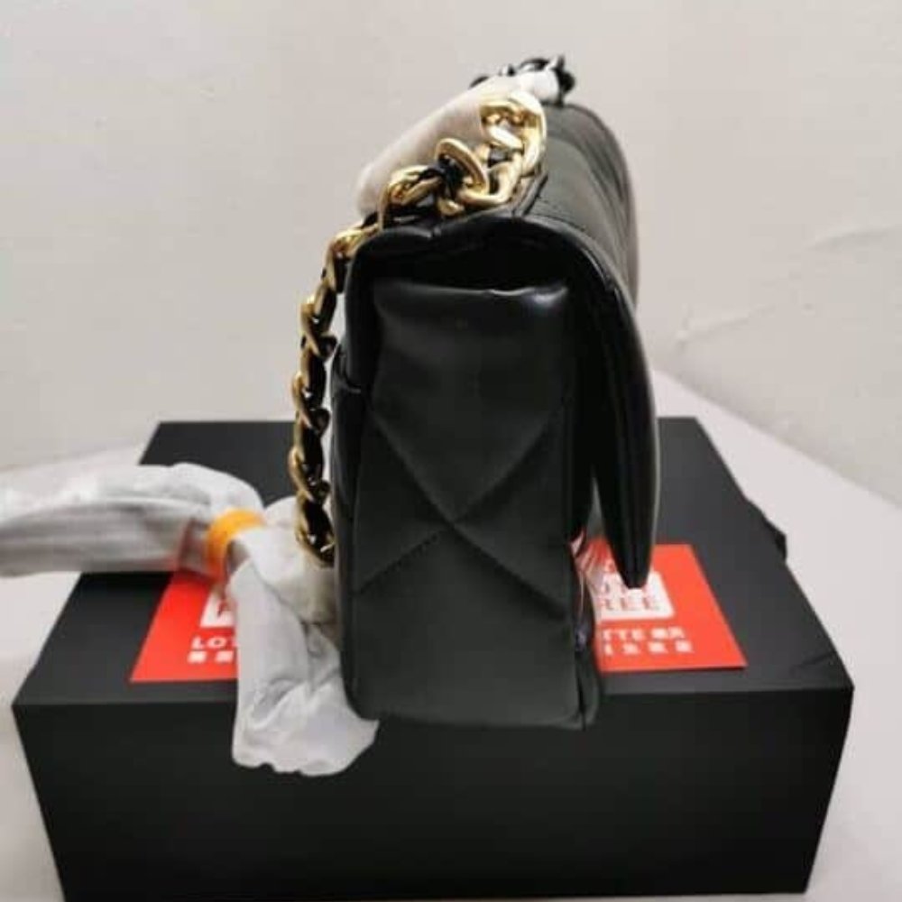 Chanel 19 Flap Shiny Lambskin Bag - Image 4