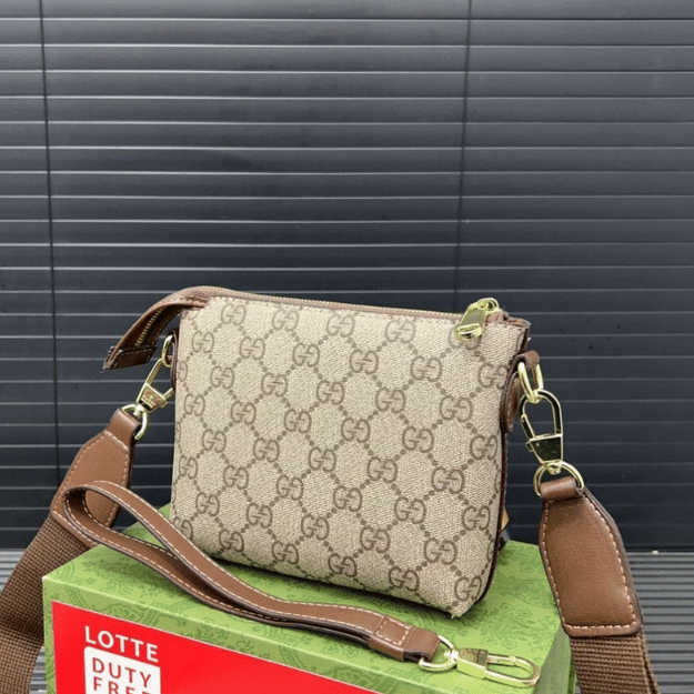 Gucci Gg Supreme Mini Messenger Bag Beige 6.7 Inches - Image 3