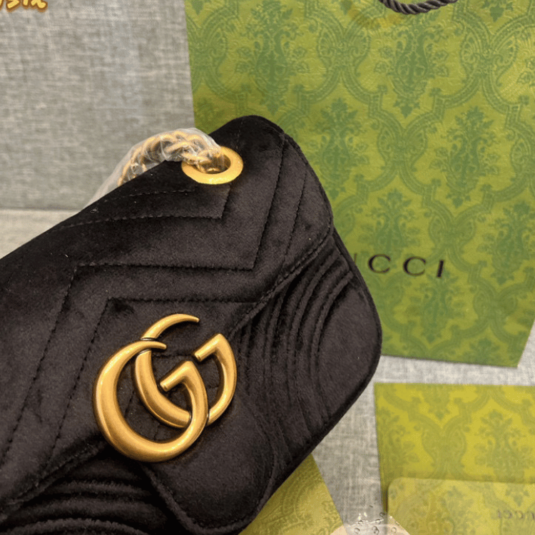 Gucci GG Marmont Black Velvet Shoulder Bag - Image 3