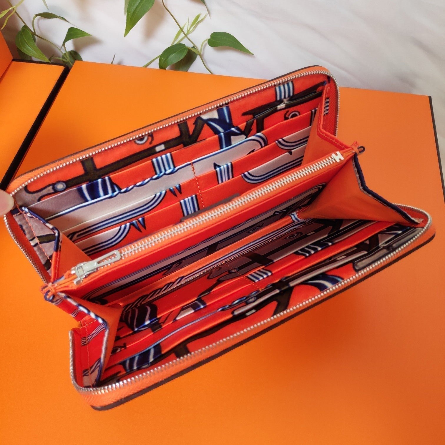 HERMES Zipper Wallet 20 Orange Epsom - Image 6