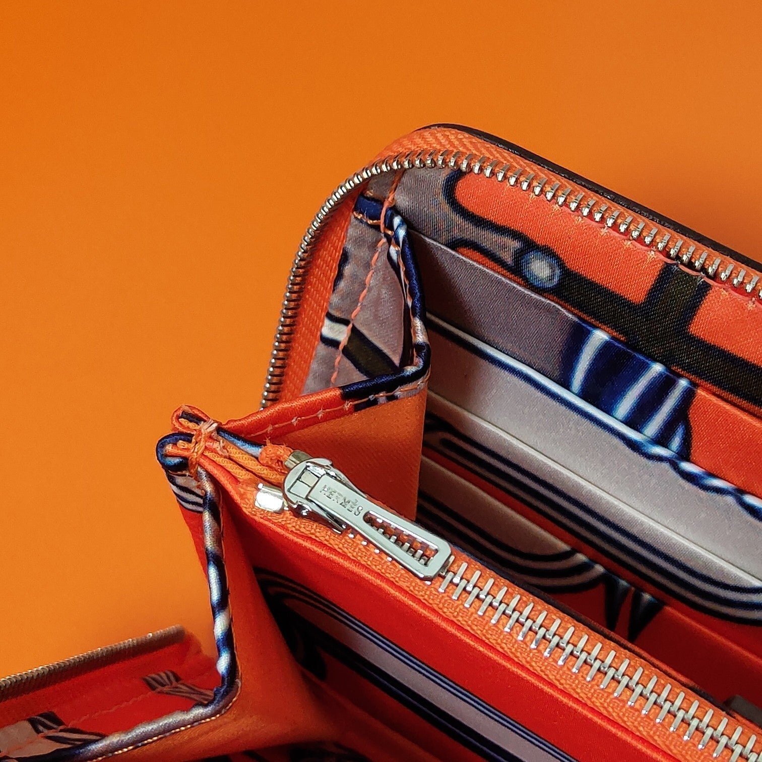 HERMES Zipper Wallet 20 Orange Epsom - Image 7
