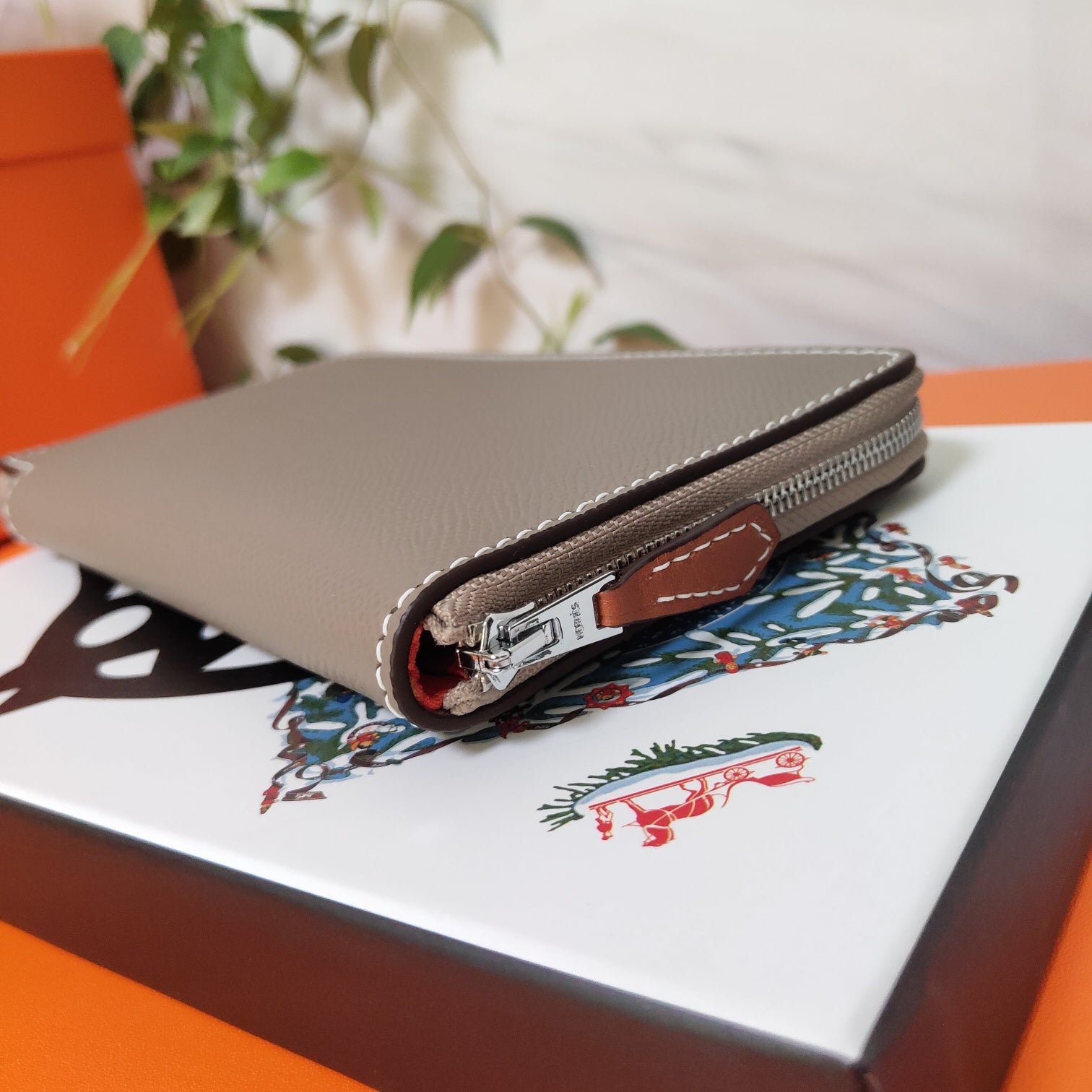 HERMES Zipper Wallet 20 Light Brown Epsom - Image 3