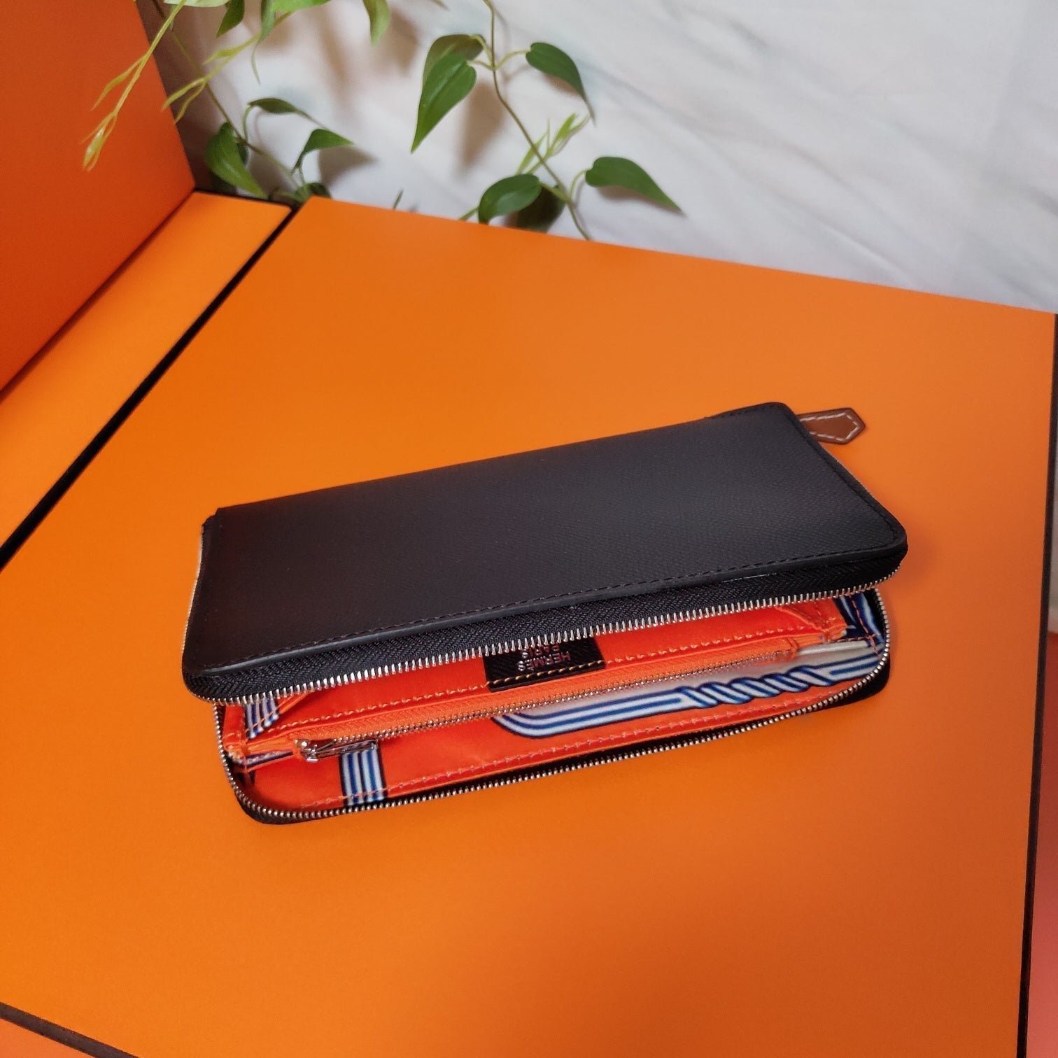 HERMES Zipper Wallet 20 Black Epsom - Image 9