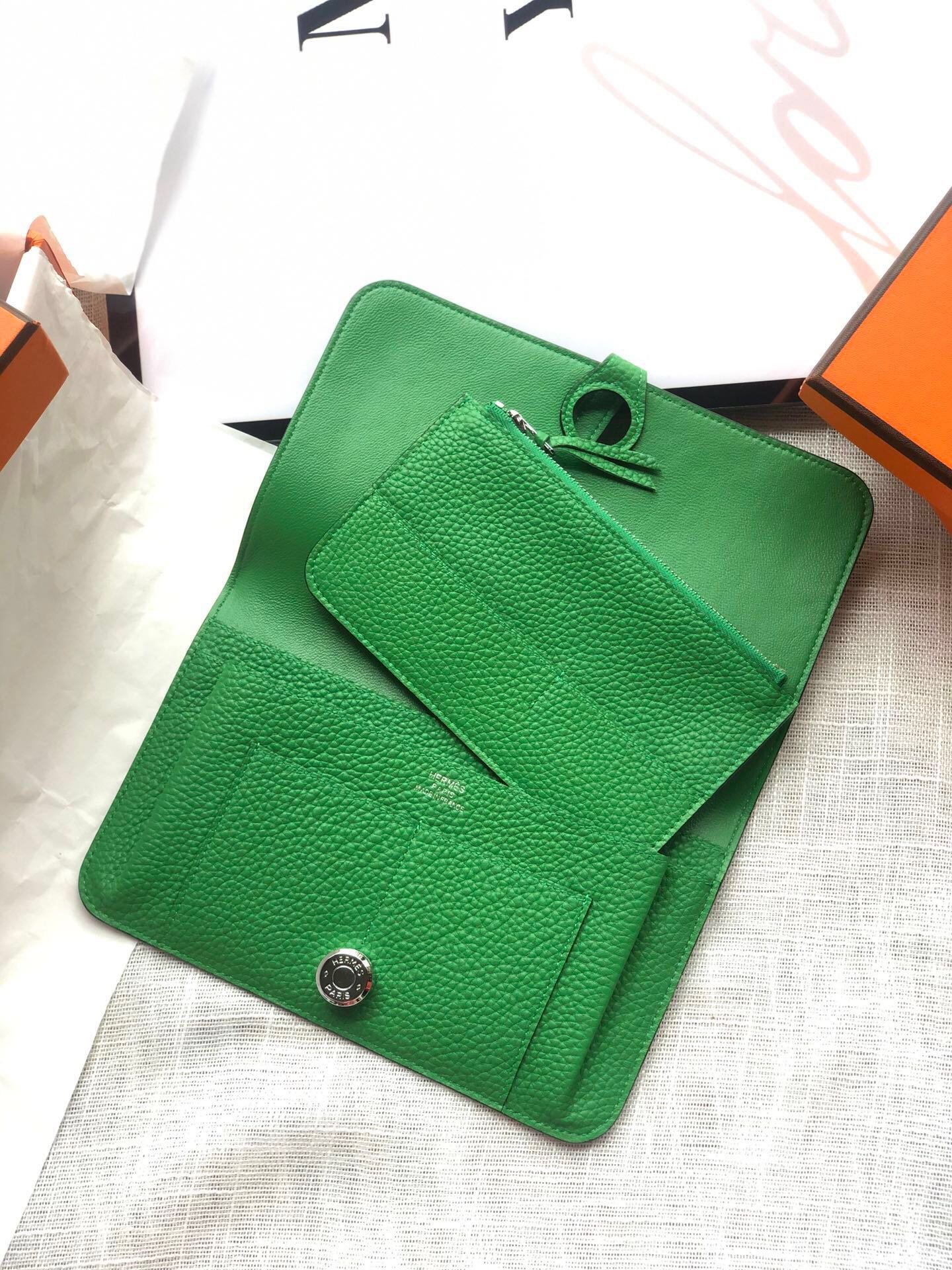 HERMES Dogon Wallet 20 Green Togo Shw - Image 3