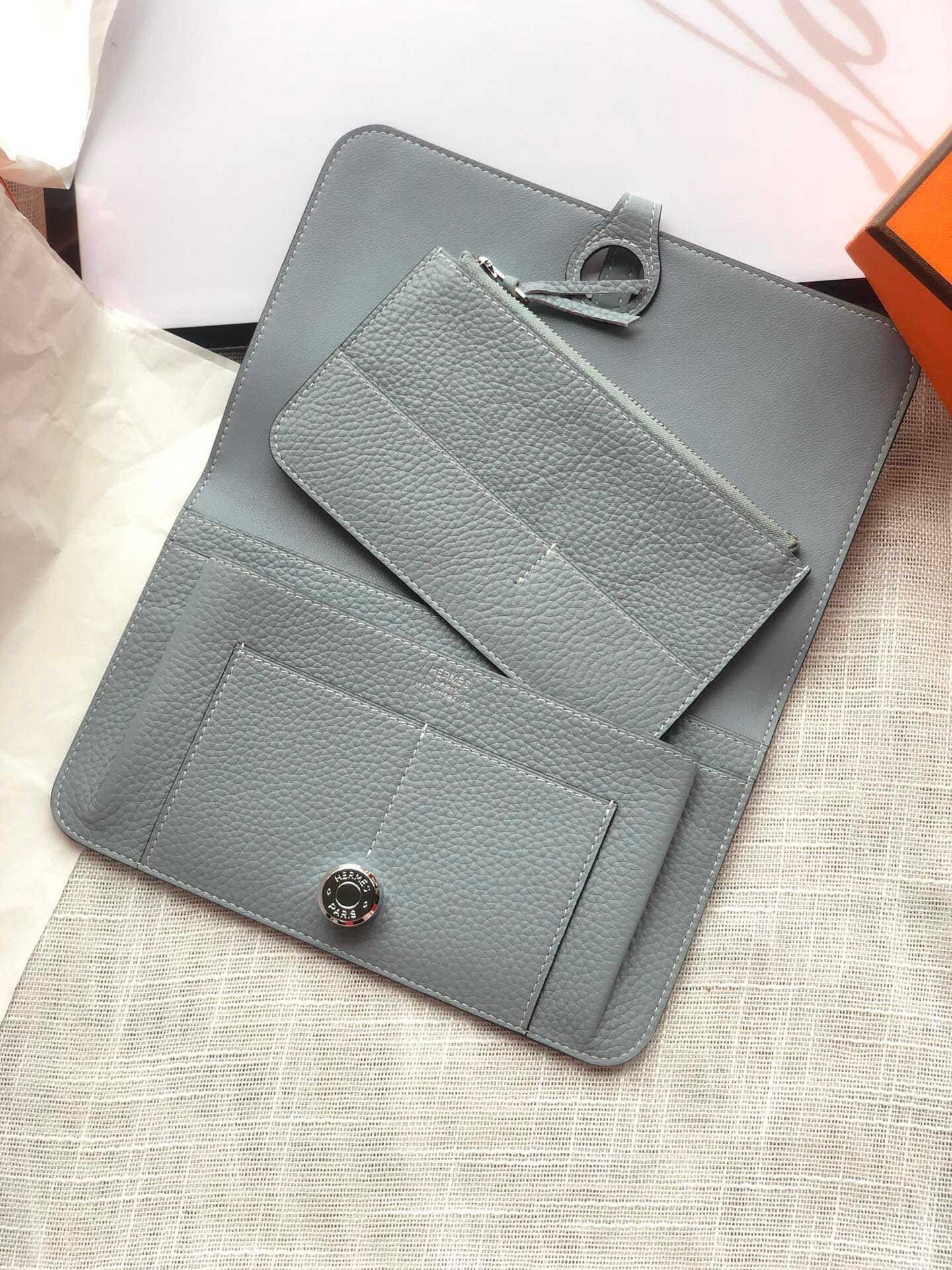 HERMES Dogon Wallet 20 Navy Blue Togo Shw - Image 3