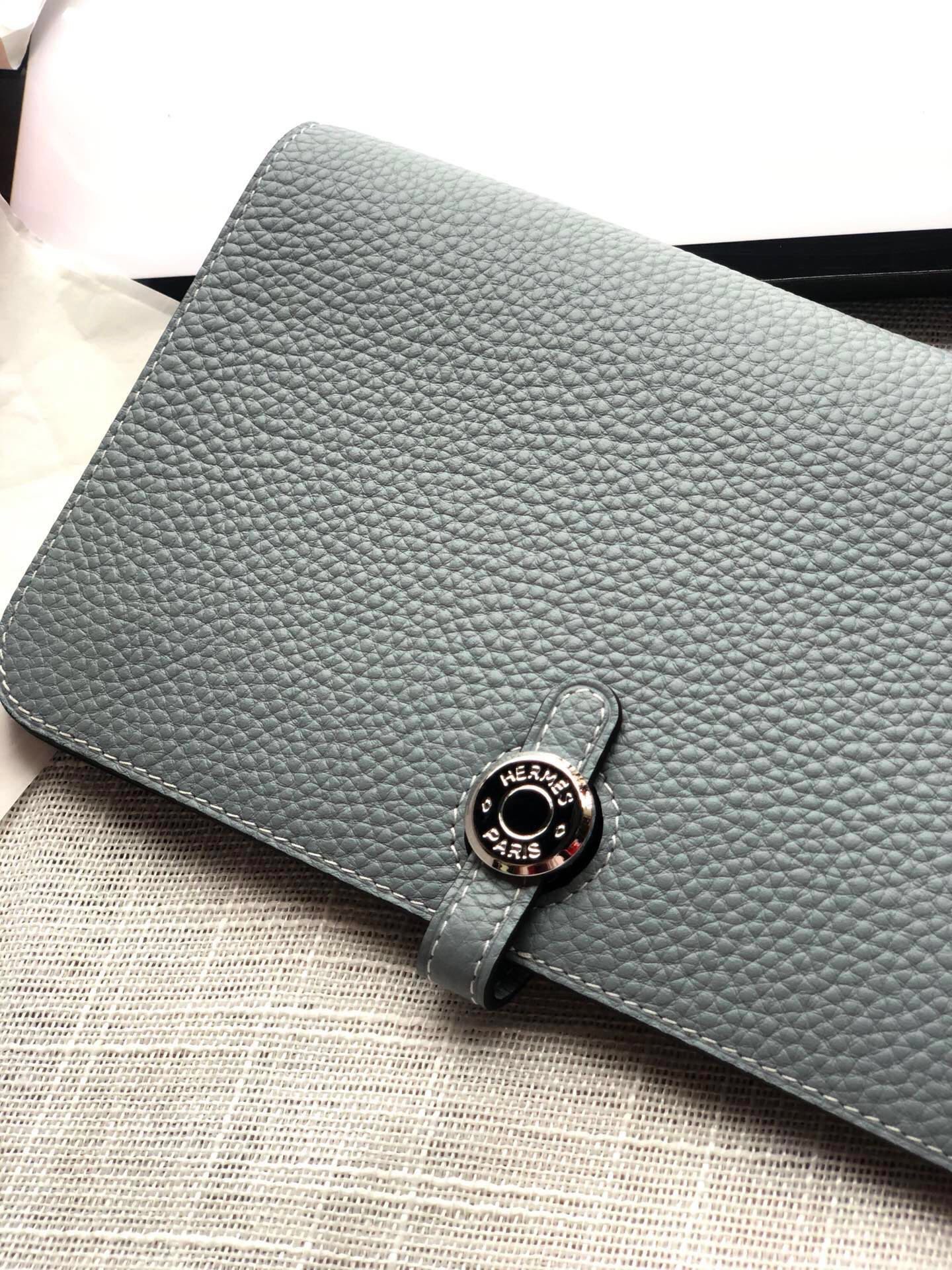 HERMES Dogon Wallet 20 Navy Blue Togo Shw - Image 5